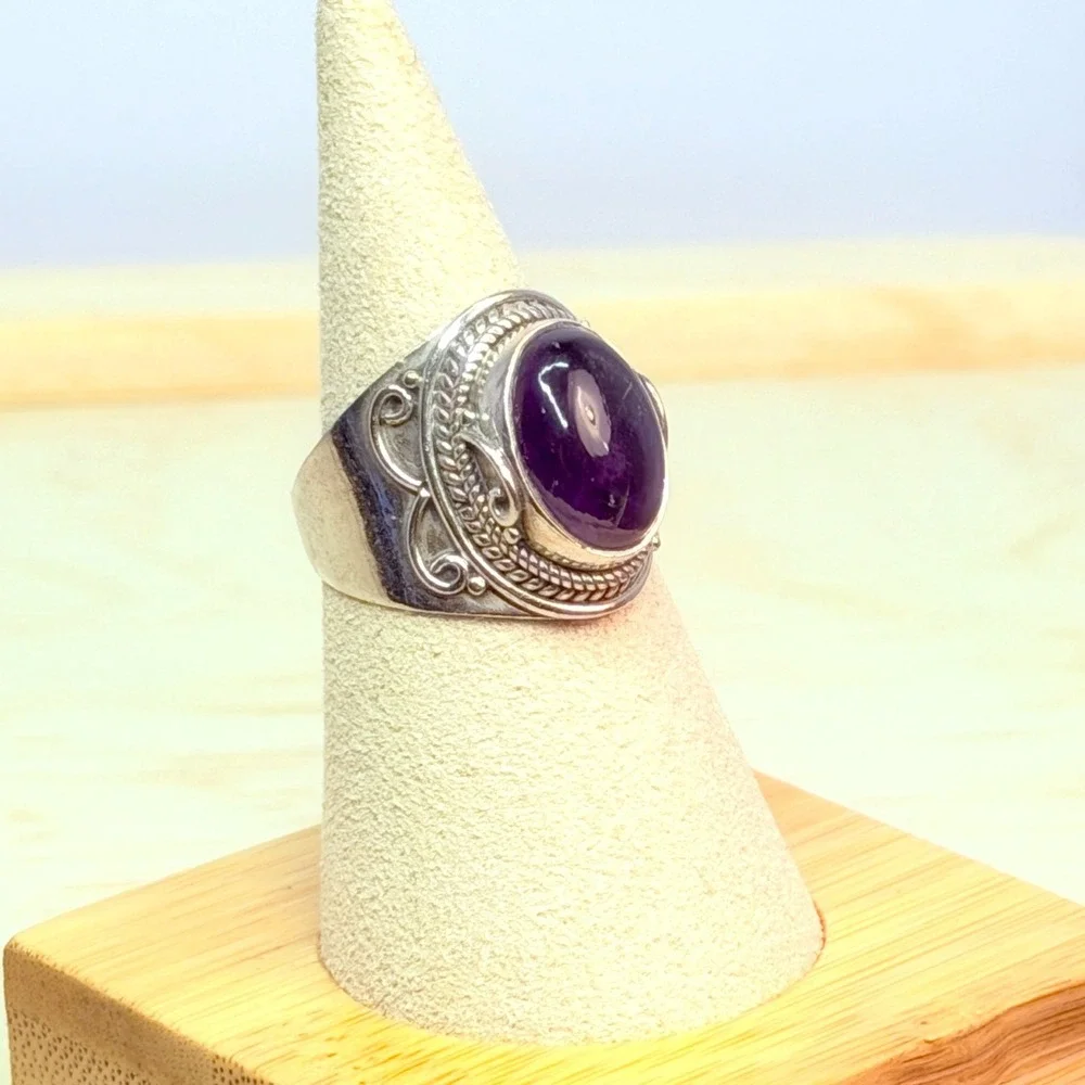Vintage Sterling Silver Genuine Cabochon Amethyst Ring Boho 925 Statement Ring 8